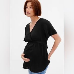 Gap Maternity Tie-Waist Top. Black. Size Small